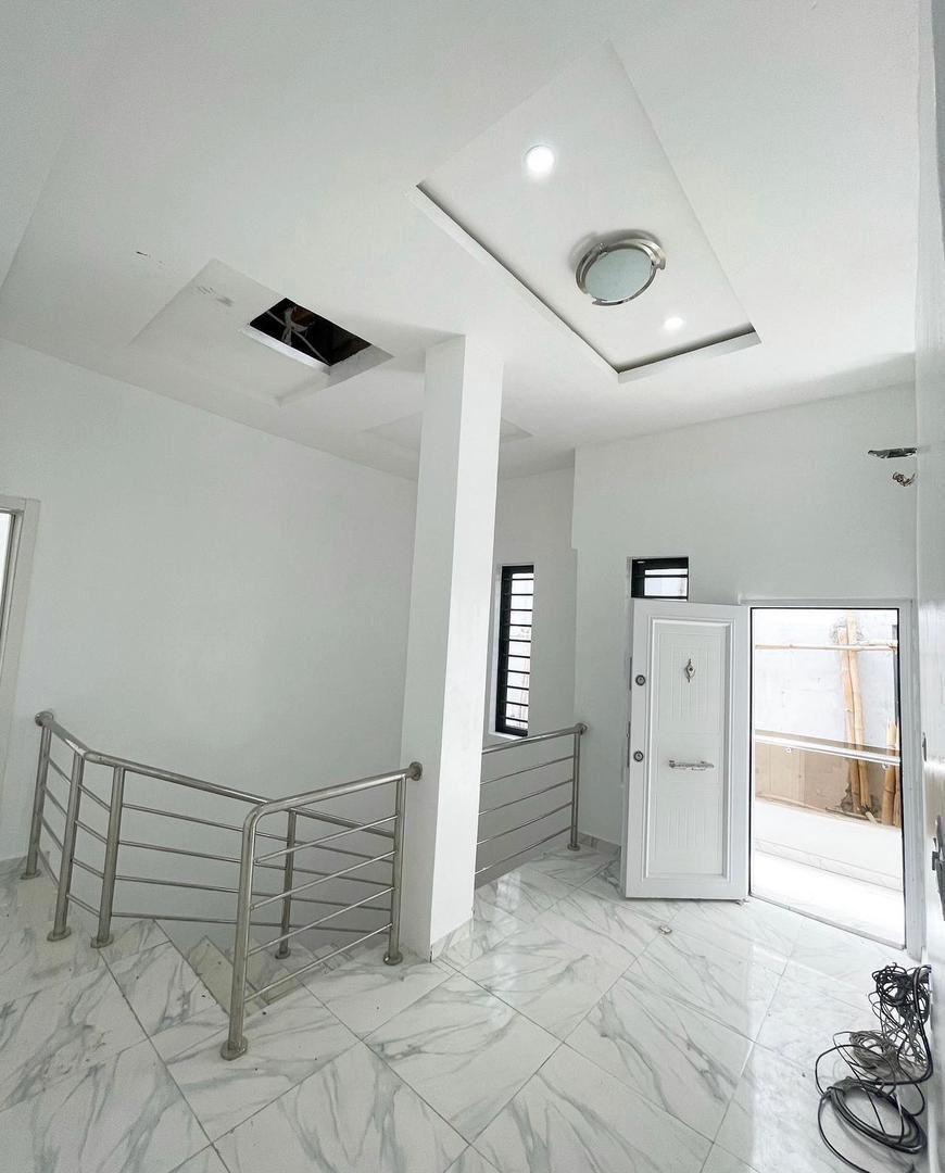 4BEDROOM SEMI DETACHED DUPLEX FOR SALE image 8