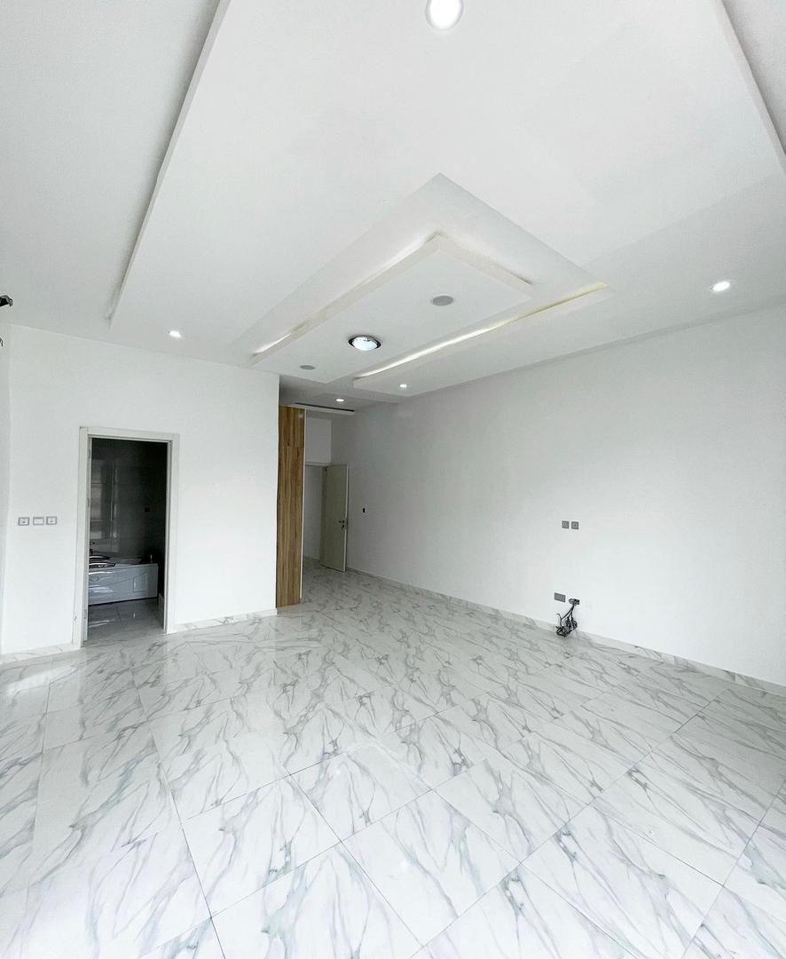 4BEDROOM SEMI DETACHED DUPLEX FOR SALE image 9