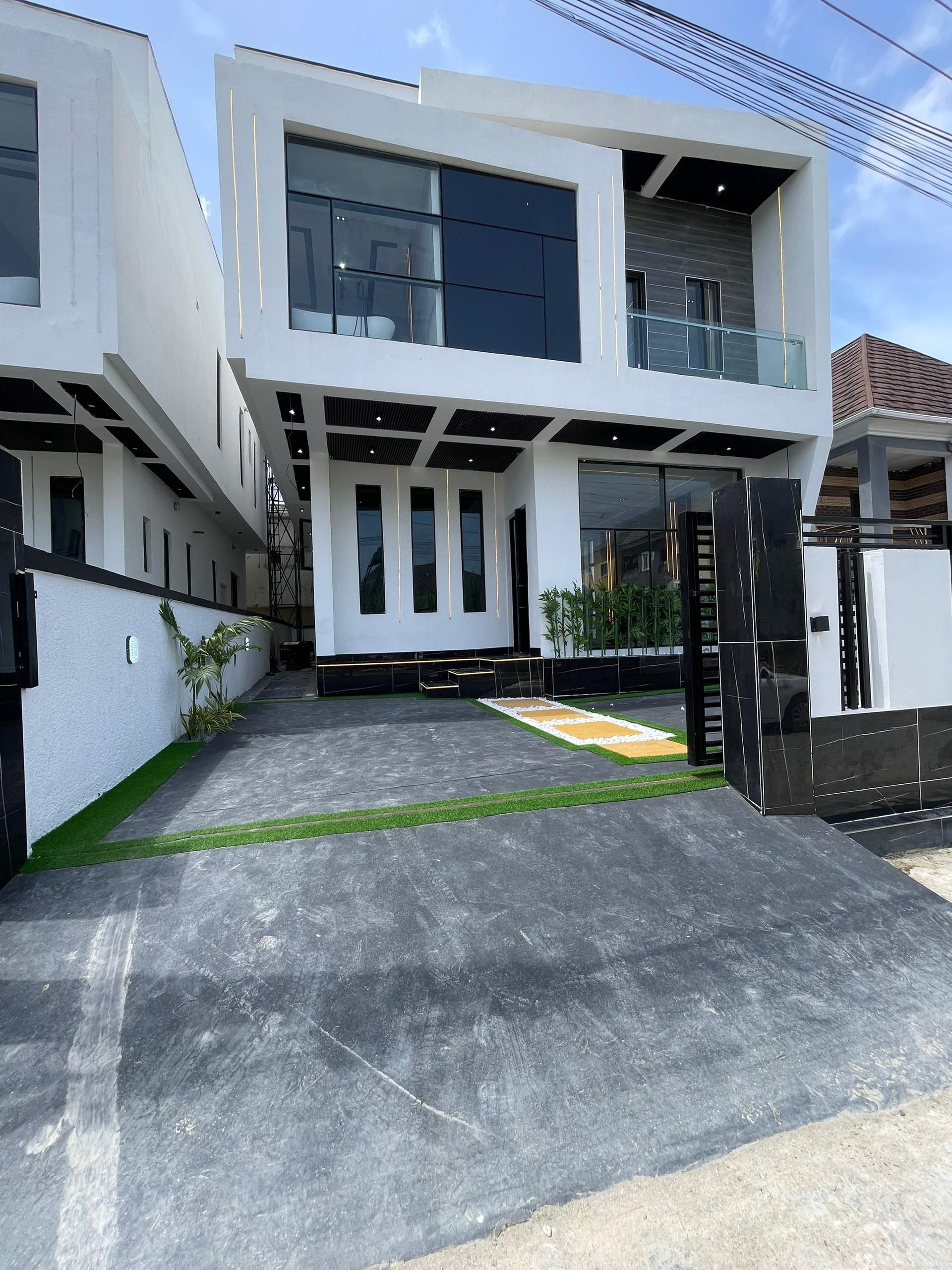 4BEDROOM FULLY DETACHED DUPLEX FOR SALE image 1