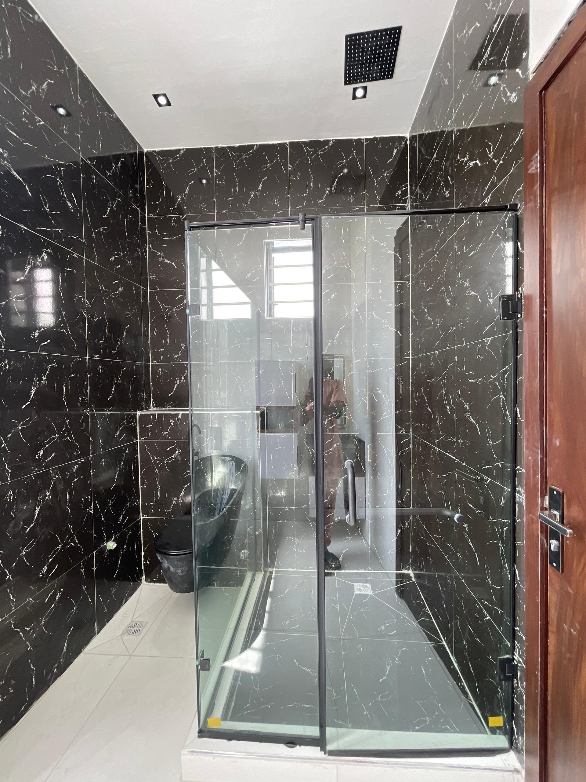 4BEDROOM FULLY DETACHED DUPLEX FOR SALE image 3