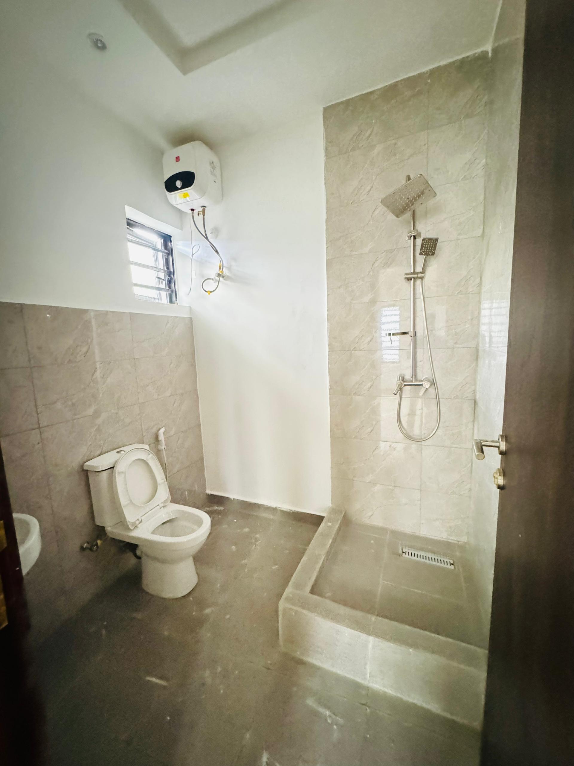 4BEDROOM SEMI DETACHED DUPLEX FOR SALE image 9